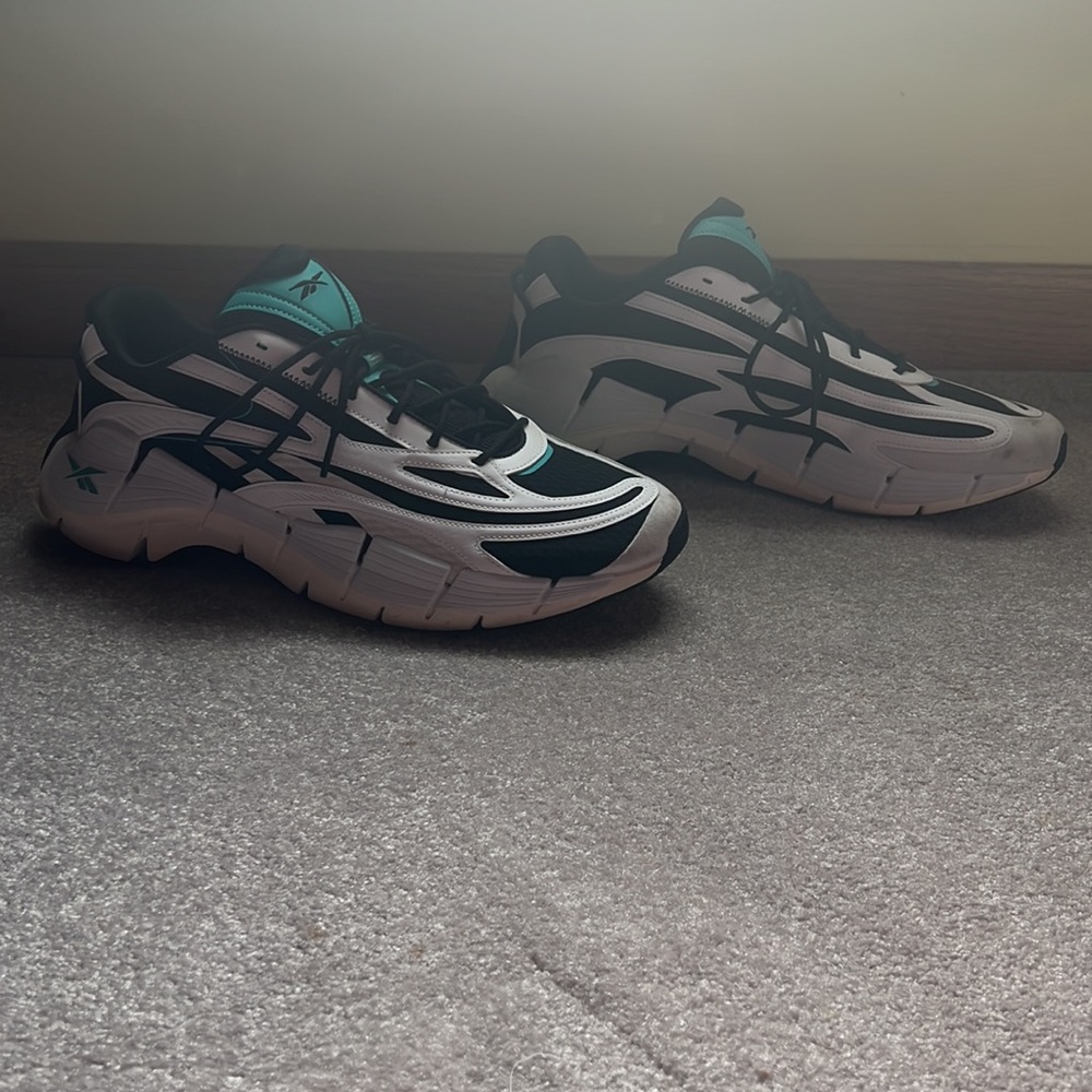 Reebok Zig Kinetica 2.5s - Picture 2 of 6